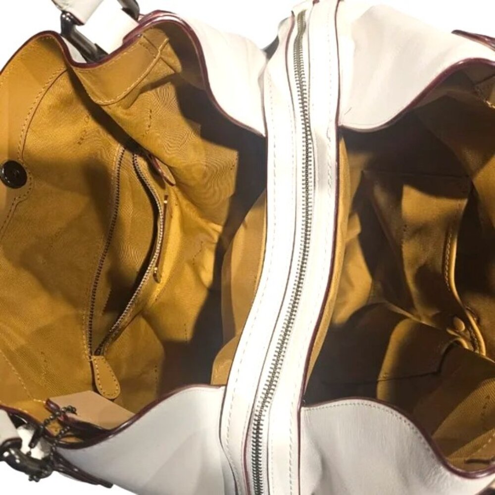 Stunning COACH EDIE Enbossed and Rivets Shoulder Bag - Picture 7 of 8